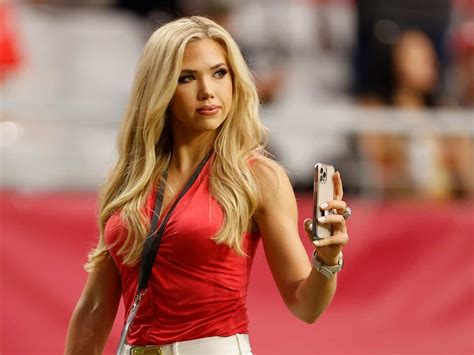 Chiefs Hot Owner Gracie Hunt Sets The Internet On Fire With Her
