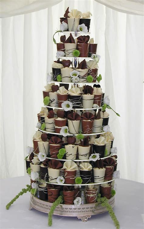 Unusual And Alternative Wedding Cake Ideas
