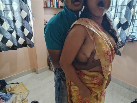 Desi Indian Sex Shadi Hoote Hi Patni Ko Chodna Shuru Xhamster