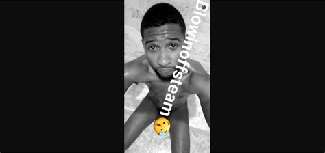 Usher Pubblica Un Selfie Nudo Su Snapchat IlGiornale It