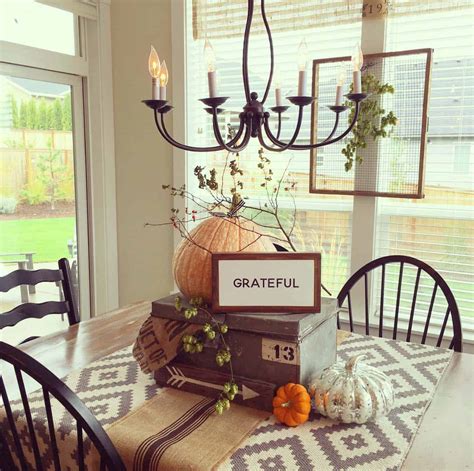 50 Absolutely Gorgeous Farmhouse Fall Decorating Ideas