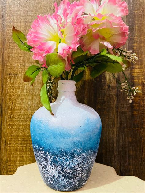 Flower Vase Made Out Of Bottle Flower Vase Making Flower Vases Bottle