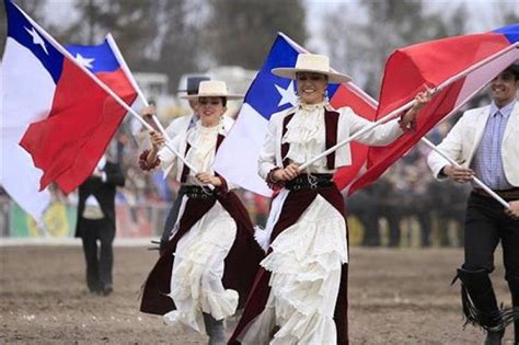 Chile Celebra El 212 Aniversario De Su Independencia Tercera