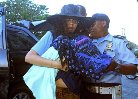 Accused Suitcase Killer Heather Mack Heads Back To Bali Prison With