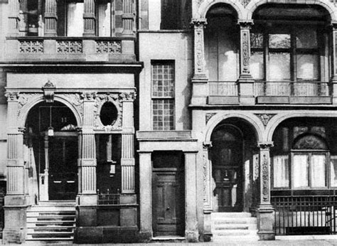 10 Hyde Park Place See How The Facade Of Londons Smallest House Was