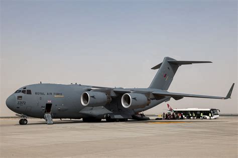 What Plane Is The Queen Flying In Why An Raf Globemaster C Is Taking The Coffin From