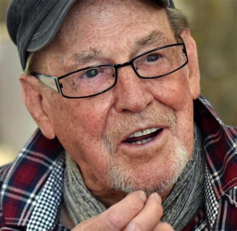 Er darf sich offiziell der älteste aktive schauspieler der welt nennen. Herbert Köfer wird 99: nicht zu alt für Facebook - WELT