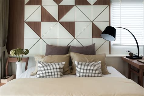 They often end up as unloved spaces with little make a small bedroom look larger with a feature wall. Ideas for Decorating a Bare Wall in the Bedroom