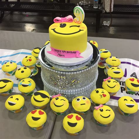 Emoji Birthday Cake For Girl 😊 Emoji Birthday Cake Birthday Cake
