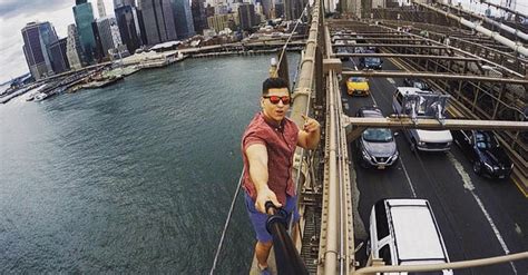The 10 Worst Selfies Of 2015