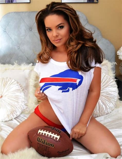Jaw Dropping Reasons Why The Bills Have The Hottest Nfl Fans