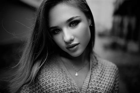 woman face black and white girl model wallpaper coolwallpapers me