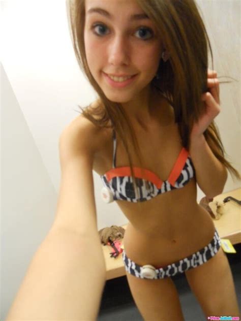Coed Dressing Room Bikini Selfie Grope