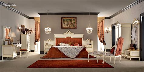 Classic Luxury Bedroom With Padded And Pleated Fabrics Casanova