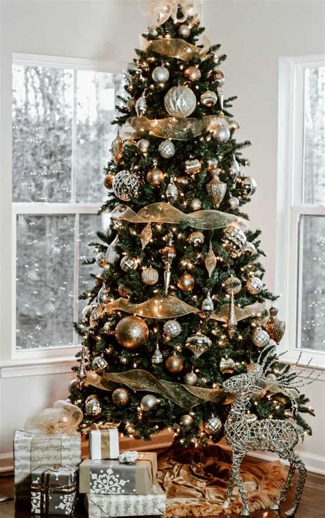 Best Way To Decorate A Christmas Tree Christmas Ideas 2021
