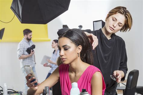 how to become a celebrity hair stylist