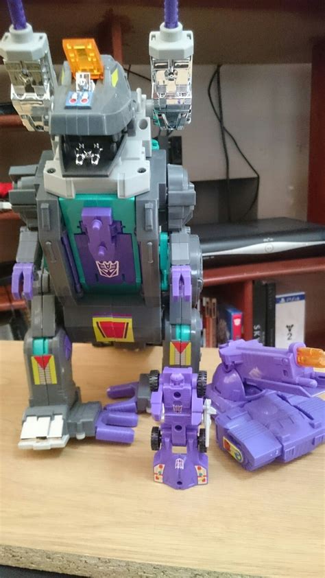 G1 Trypticon With Full Tilt Robot Mode And Brunt Transformers Action