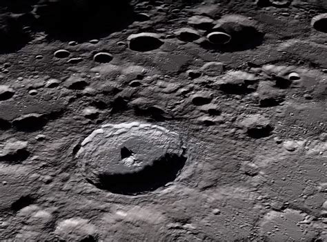 Nasa Announces Discovery Of Water On The Moon Bgr