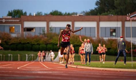 Mohamed ramadan i محمد رمضان. Shelby Houlihan and Moh Ahmed smash North American 5000m ...