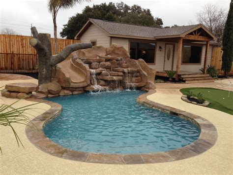 Swimming Pools For Small Yards Homesfeed