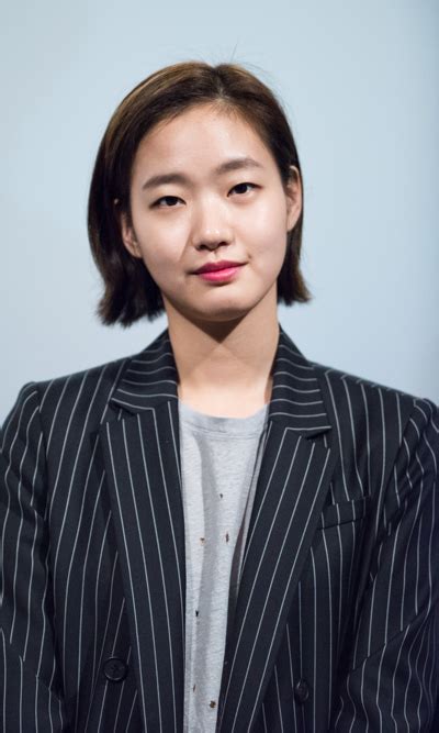 Kim go eun is a south korean actress under bh entertainment. The Crazy Ahjummas: Cheese in the Trap Casts Kim Go Eun