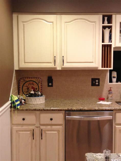 Diy Oak Kitchen Cabinet Redo Kitchen Facelift Laminate Cabinets