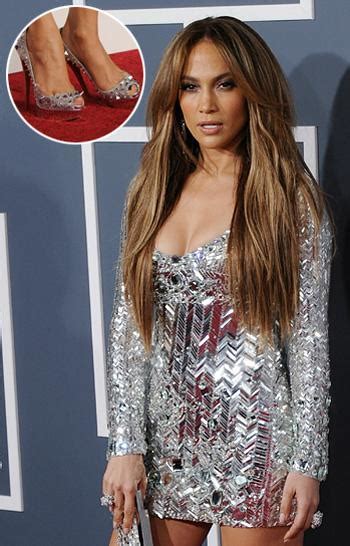 Exclusive Jlo S Grammy Emergency Paramedics Rushed To Her Aide After She Stabbed Her Leg With