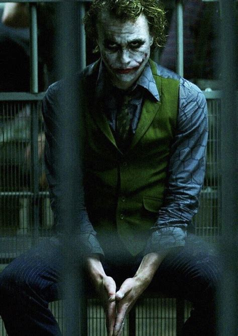 Хит Леджер в образе Джокера в Темном рыцаре Кристофера Нолана Joker