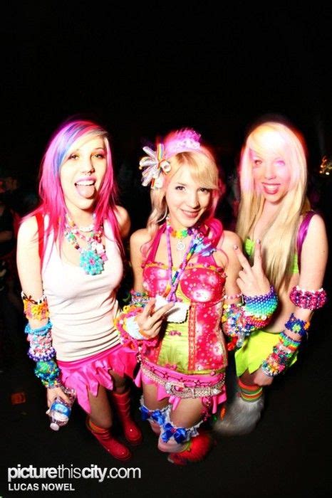 Ravers Rave Girls Edm Girls Chica Rave Festivals Brilliant Ideas