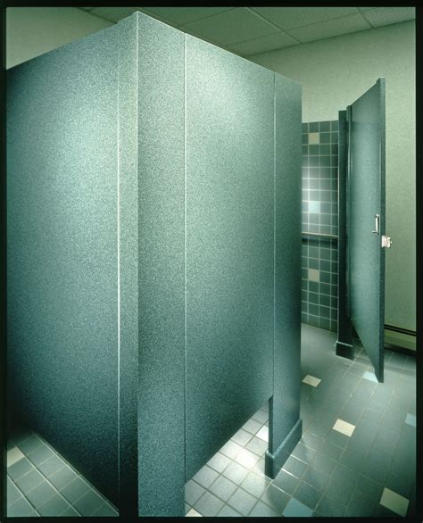 Showershapes Bathrooms Dividers Stalls Gw Surfaces