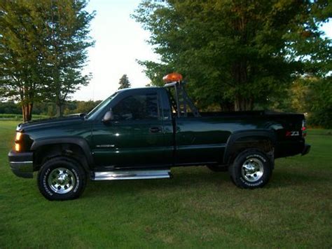 Sell Used 05 Silverado 4x4 2500 Reg Cag In North East Pennsylvania