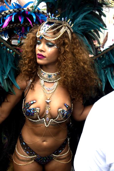 Rihanna At The 2015 Crop Over Kadooment Festival Tumbex