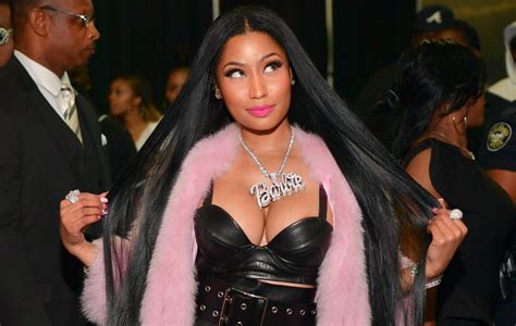 Minaj Access Brasil On Twitter Regra No Para Ser A Chefona Das V