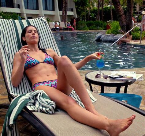 Pop Minute Michelle Borth Bikini Pool Hawaii Five O Photos Photo 11