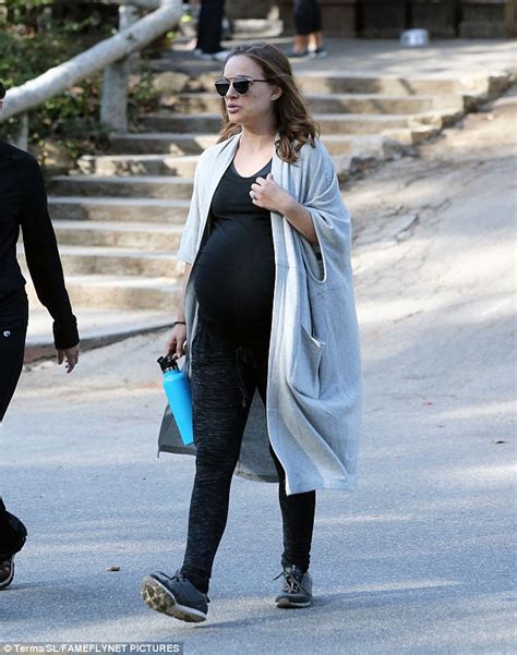 Pregnant Natalie Portman Takes Morning Walk In California Daily Mail