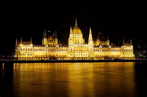 Premium Photo Hungarian Parliament Building Night View