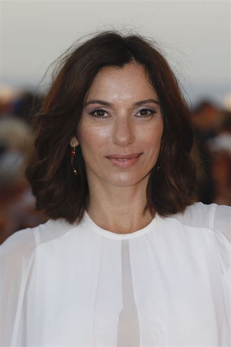 It seems like the band is full of ideas, and there's no meaning in fighting their passionate,… Aure Atika - Cabourg Film Festival Closing Ceremony 06/17 ...