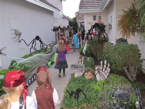 The Countrys Most Awesome Spots For Trick Or Treating