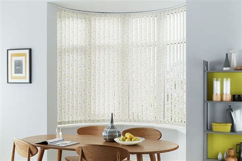White Vertical Blinds Made To Measure In The Uk Hillarys