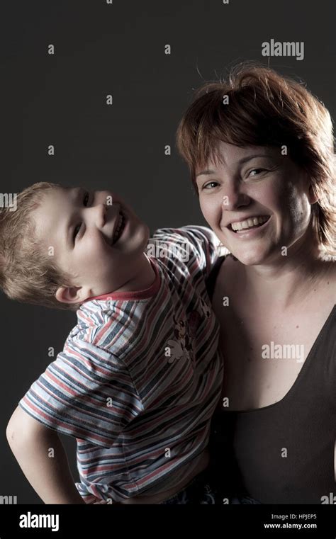 Model Released Mutter Mit Sohn Mother With Son Stock Photo Alamy