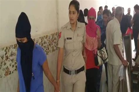 sex racket in a spa center in gurugram police arrested 2 women and 2 men गुरुग्राम के इस मॉल
