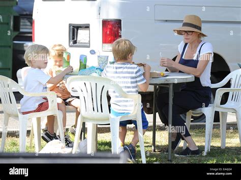 Julie Bowen And Her Three Sons Spotted Eating Pizza For Lunch At A