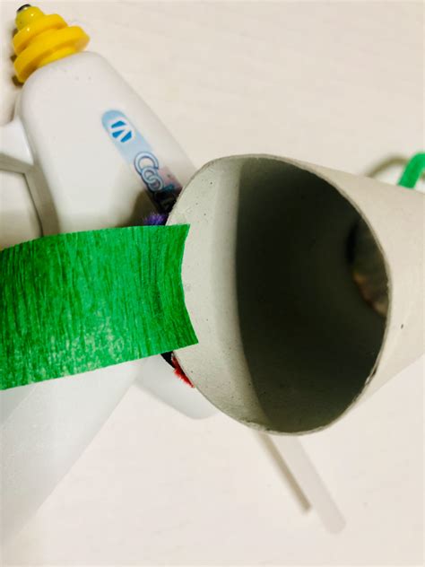 St Patricks Day Windsock Toilet Paper Roll Craft Process 5 Todays