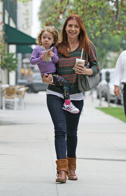 alyson hannigan shares bubble tea with her daughter alyson hannigan comparte bubble tea con su