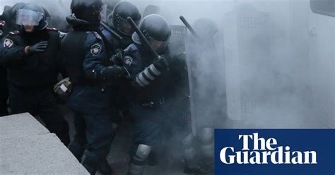 Kiev Clashes Anti Protest Laws Spark Street Violence In Pictures