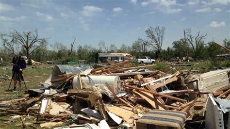 Photos Deadly Tornadoes Rip Through Central Arkansas And Oklahoma