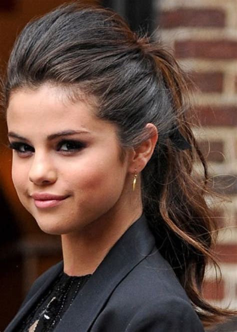 Selena Gomez Looks Classy And Professional With Her High