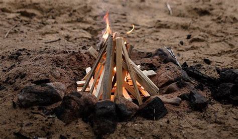 How To Build The 5 Different Campfires Lcn Outdoors