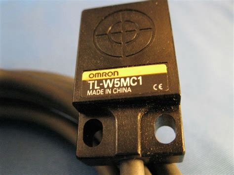 Omron Inductive Proximity Sensor Tl W5mc1 Process Industrial Surplus