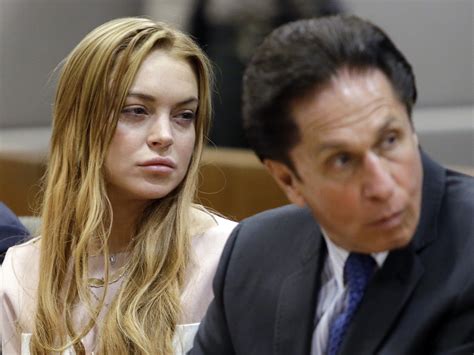 Lindsay Lohan Accepts Plea Deal Avoids Jail Cbs News